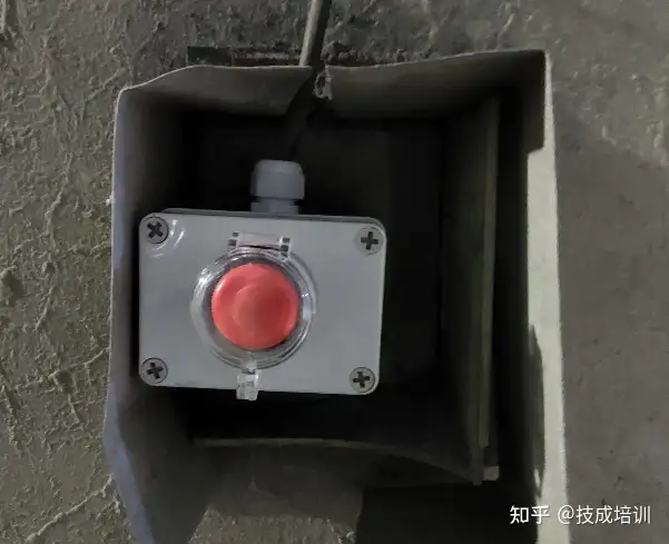 急停开关｜这个功能很多电工听都没听说过！