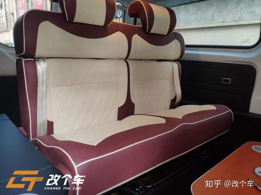 改个车 福特全顺改装家用内饰 客厅装在车上 还能晒衣服 堪比房车 知乎