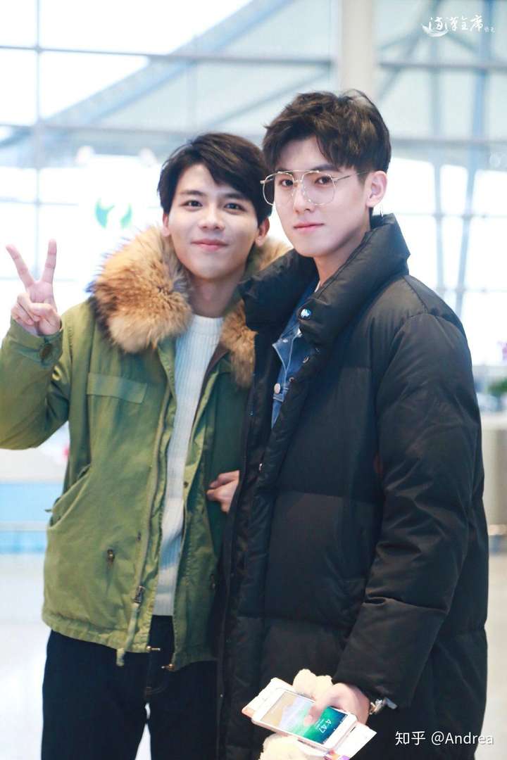 贾凡的素颜和带妆有很大区别吗?