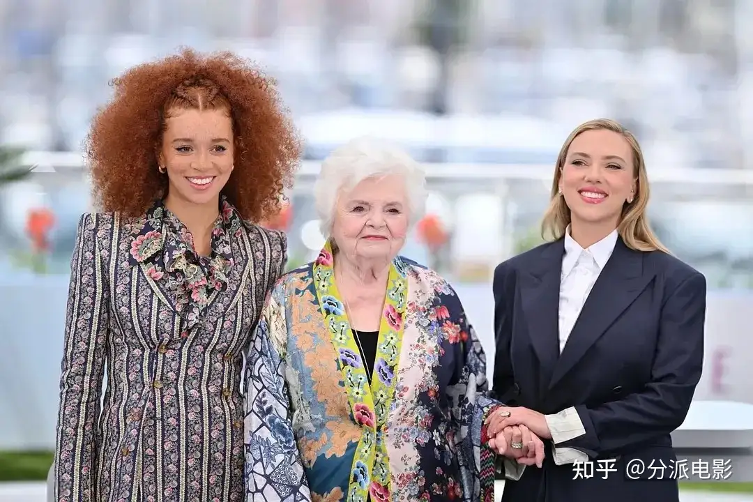 寡姐导演首秀，《了不起的埃莉诺》是真诚走心，还是尴尬扑街？