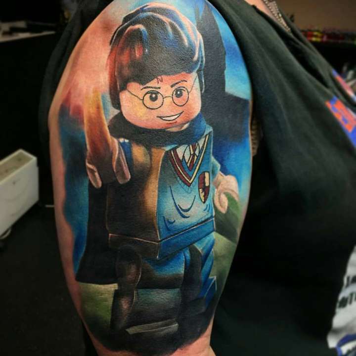 请问大家有哈利波特相关纹身吗如死亡圣器等等的