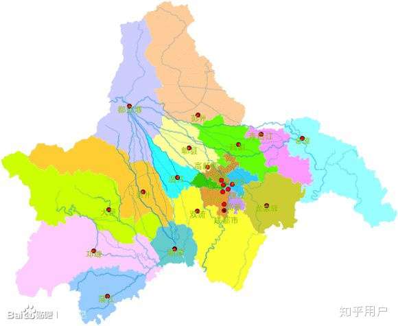 从历史成因分析,在四川盆地内,成都的地理位置优势在哪里?