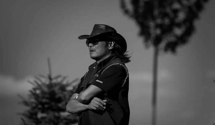 如何评价张扬导演的电影《冈仁波齐》?