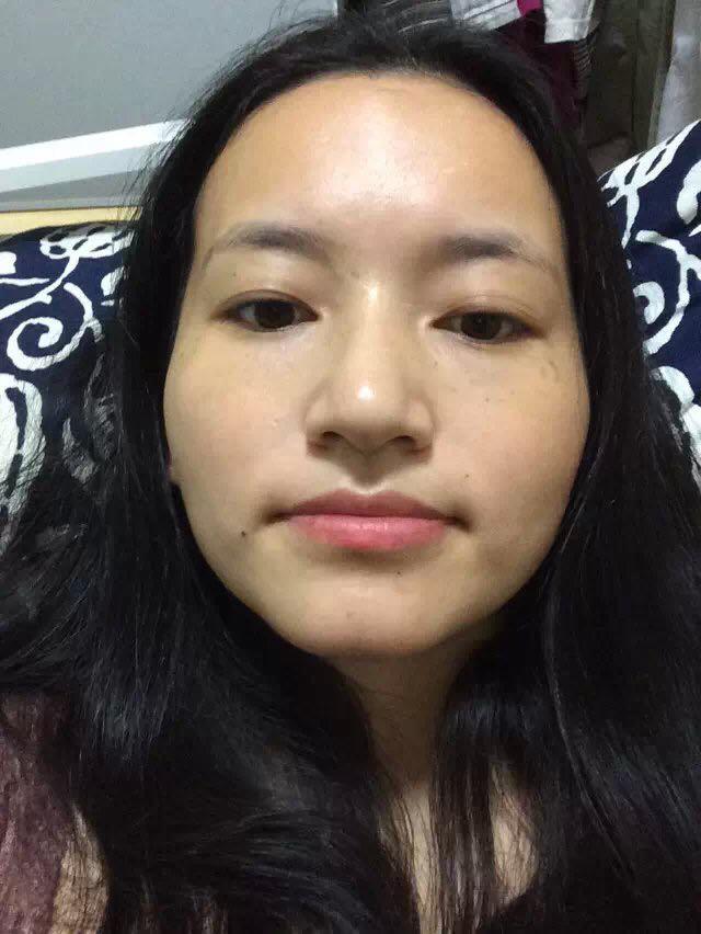 额头比较高的女生适合中分发型吗?