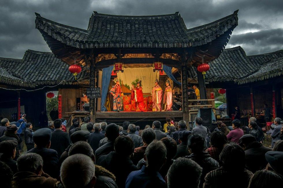 有哪些很火但演技很烂的演员?