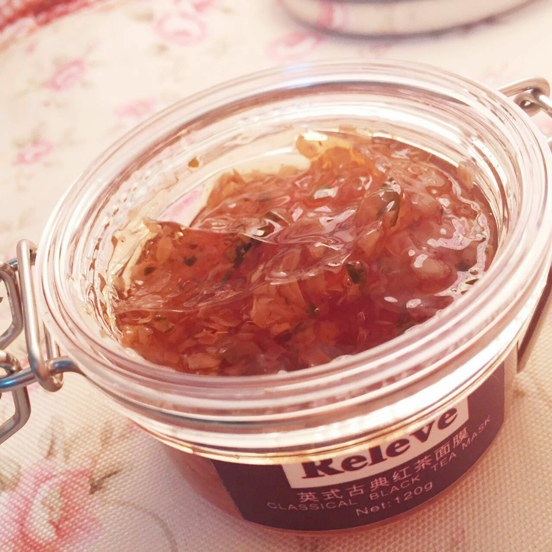 20岁的女孩该用什么牌子的护肤品,化妆品?