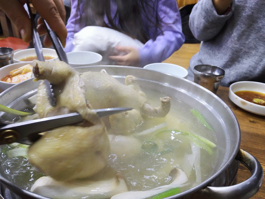 韩国人真的每天只吃泡菜和拌饭吗,他们会不会