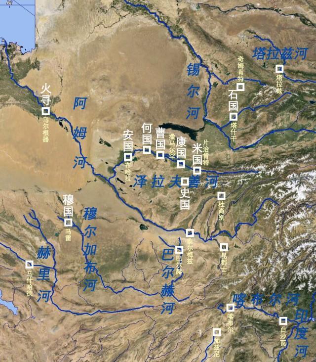 其中河流与绿洲最密集的地区位于阿姆河-泽拉夫善河-锡尔河之间,该地