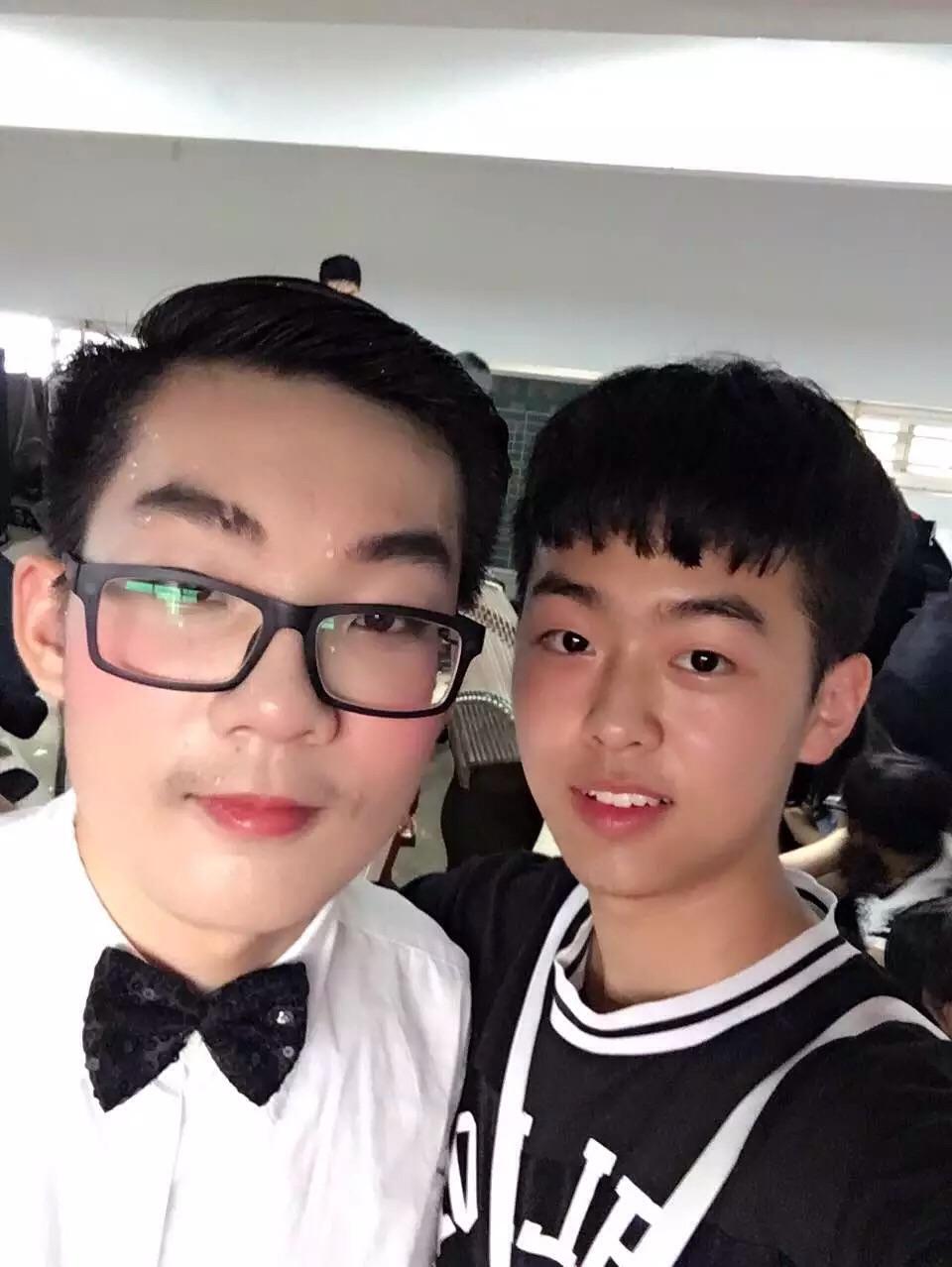 男生由丑变帅后是什么样的感觉? - 罗许曼宁的