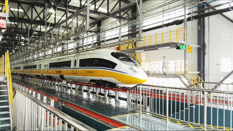 就你的理解,谈谈对中国高铁车辆的发展发?
