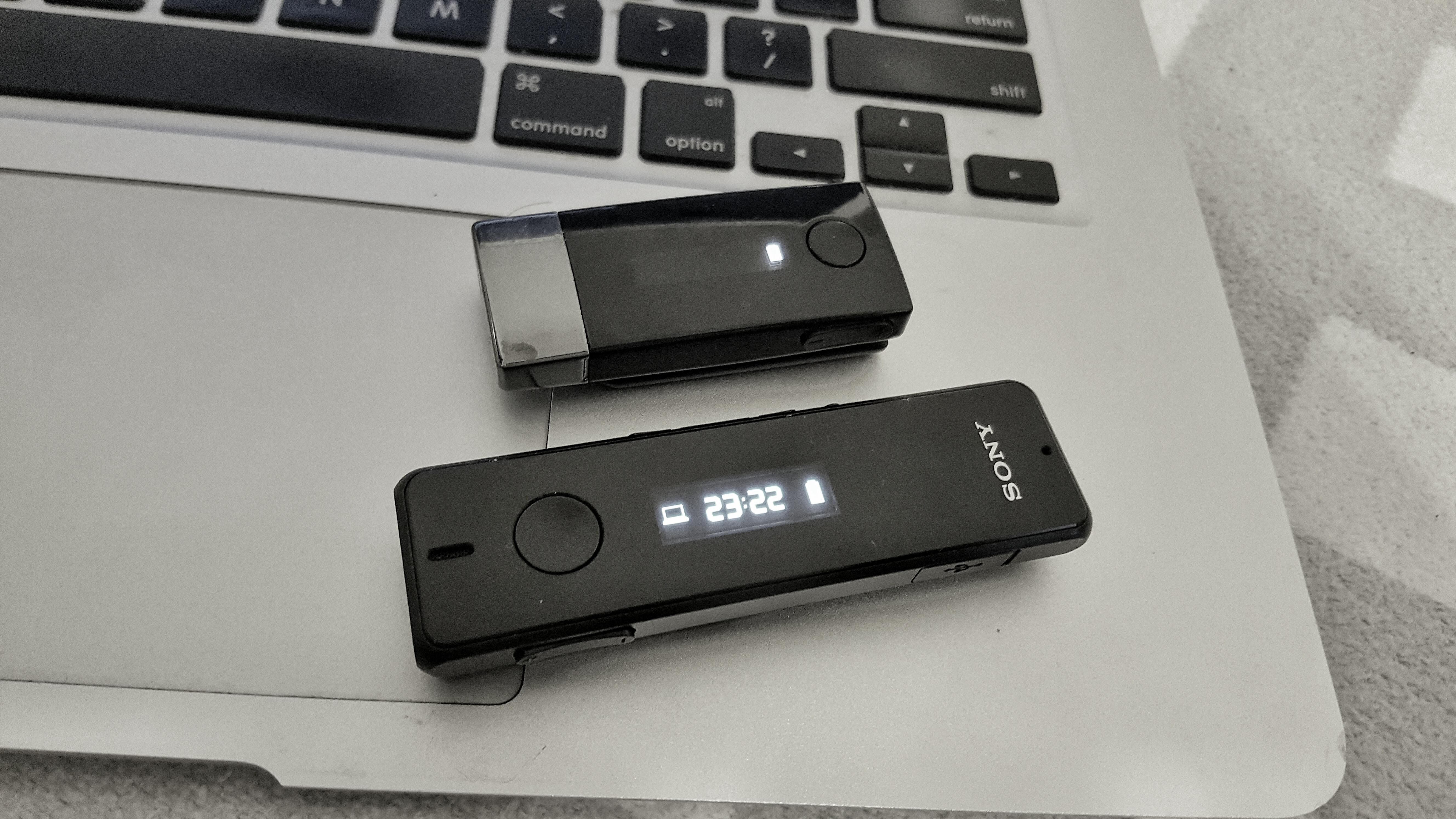 这两张官方图不知道怎么调比例,所以实拍一张大家感受下,长的是sbh52