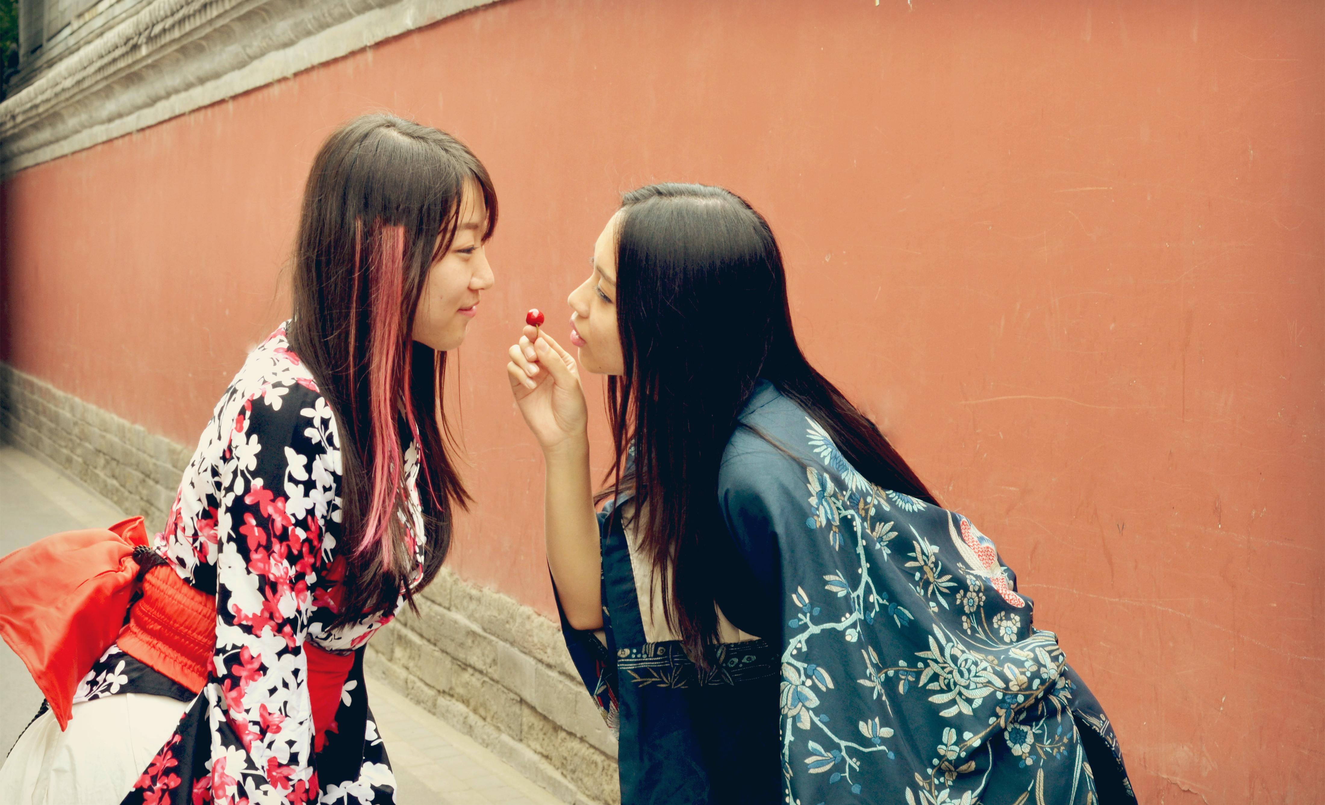 县级城市的基层公务员穿齐胸襦裙上班,合适吗