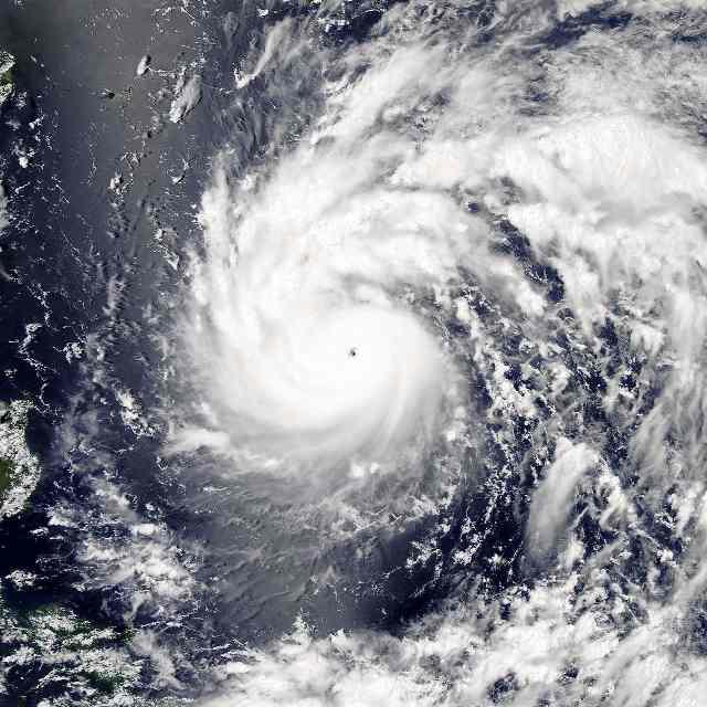 2016 年首个台风尼伯特会成为史上最强的首台吗?