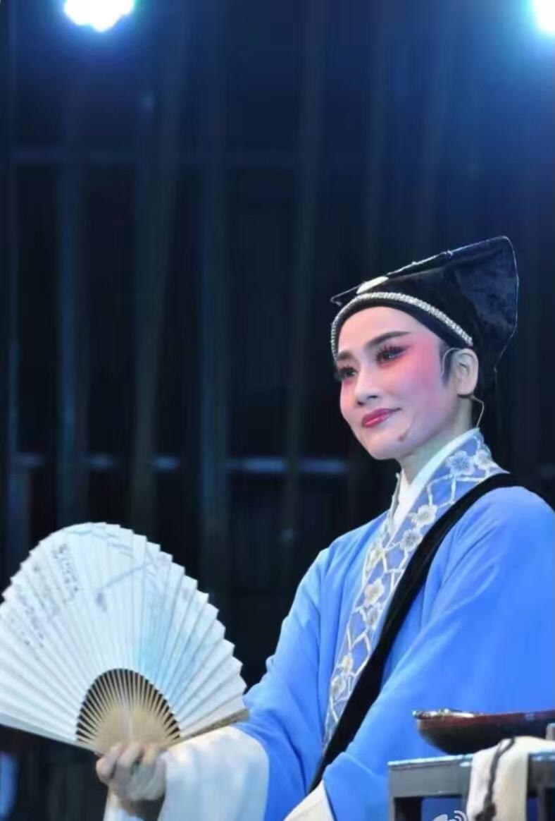 推荐好听的京剧、昆曲、越剧?