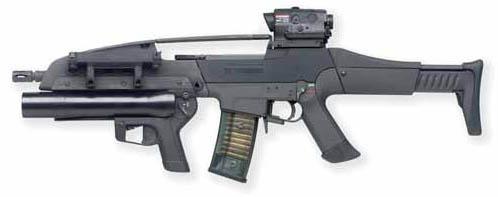 电子游戏救世界 武器简介:xm8起源于80年代美国提出的理想单兵战斗