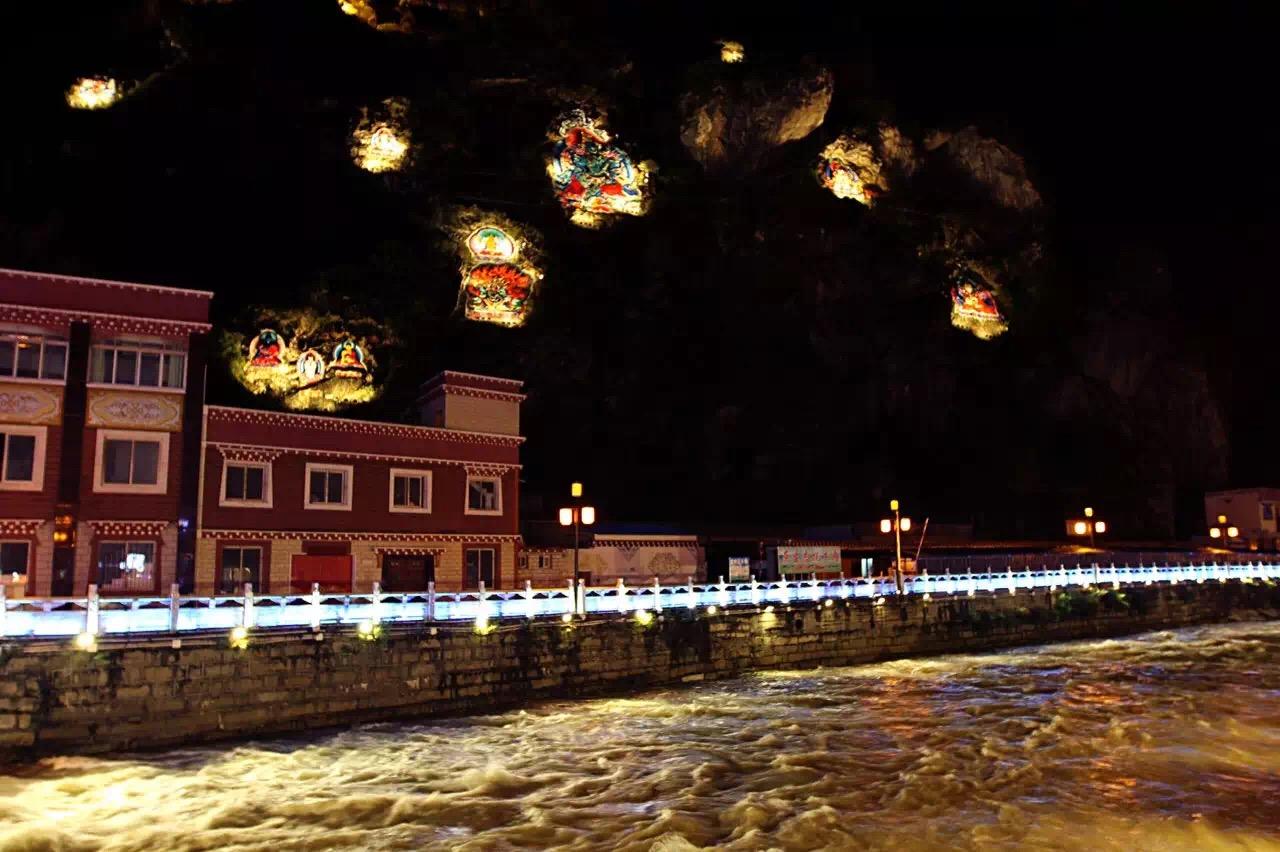 跑马山 如果身体状况欠佳可以选择休息 晚上出来看看夜景和溜溜城-一