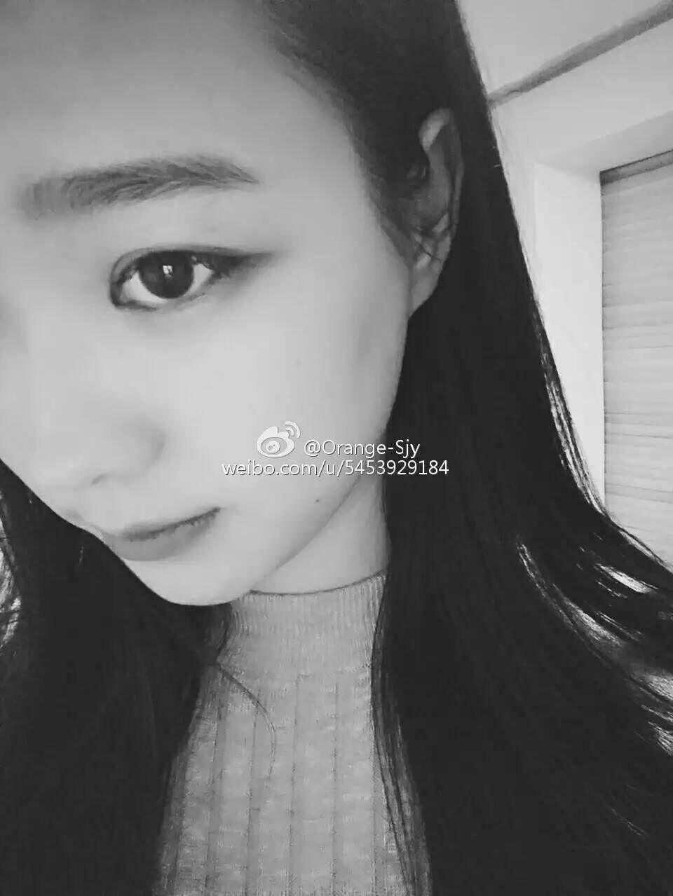 抽烟怎么拍好看自拍 c61e8d990d28d0a0a79e5059f1525c5b_r.jpg