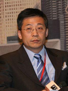 CCTV 英文频道主持人的英文水平怎样?