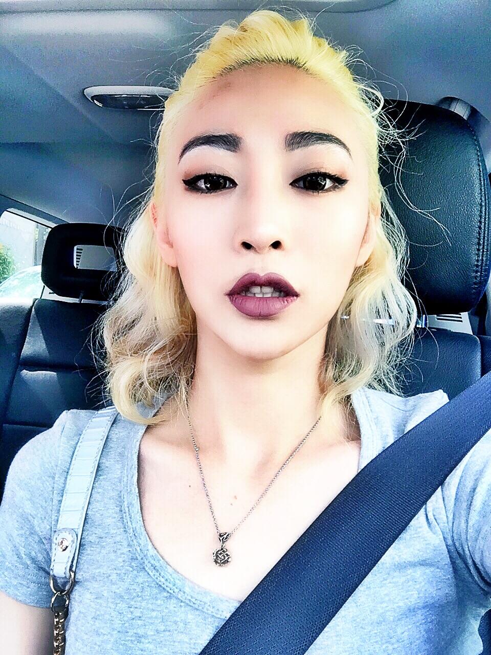 亚洲女生怎么化妆可以化成很欧美很tanned的感