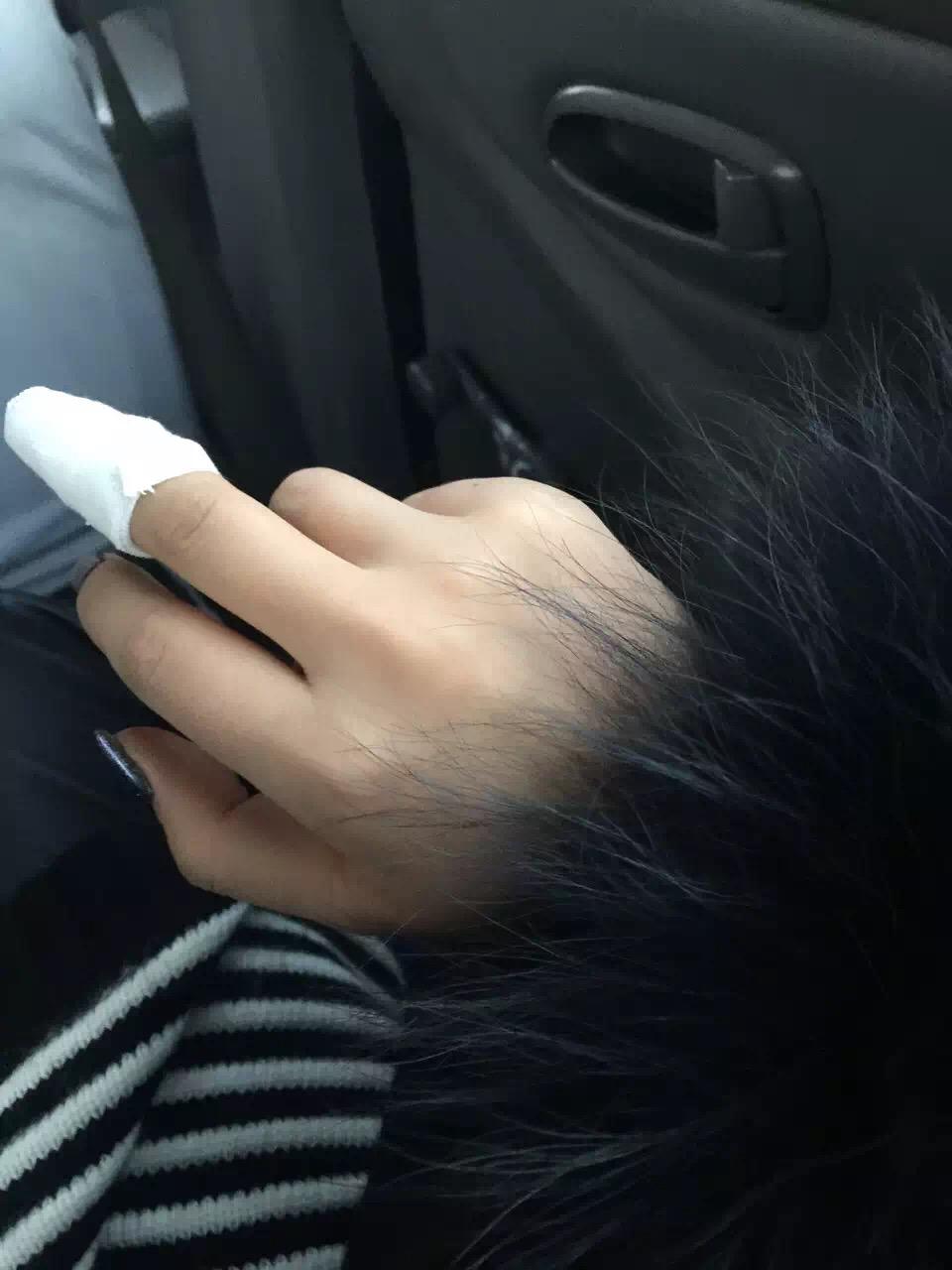 请问…咳咳…有多少知友对着我的照片撸过?