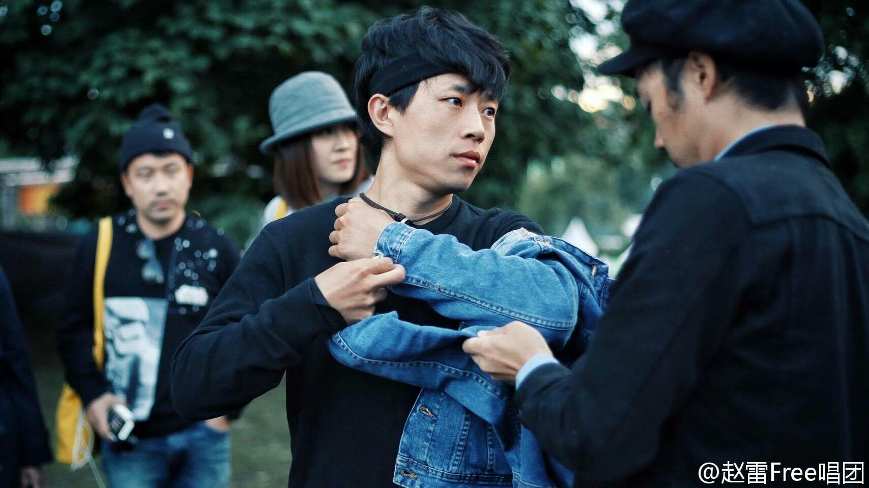 赵雷又不帅为什么还有那么多女生要给他生猴子