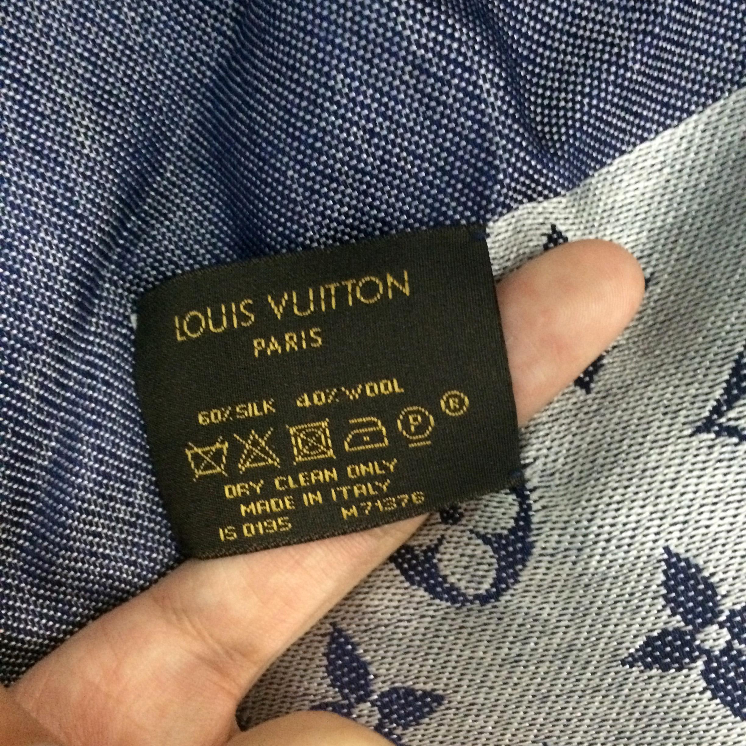 在日本中古店买了条lv围巾水洗标是这个样子的是真的吗