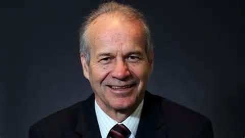 这种由澳大利亚人沙利文(colin sulivan)最早发明的无创呼吸机,最初