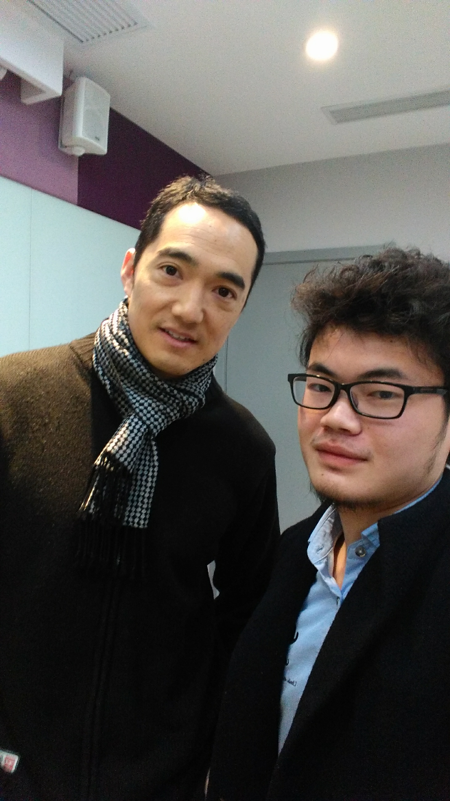 电吉他演奏和木吉他演奏技法的不同点在哪里?