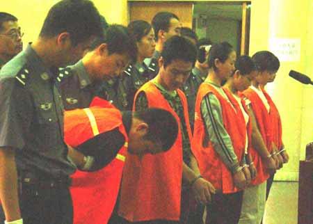 匿名用户:不知道有没有人还记得2003年的"沈长银,沈长平杀人食尸案".