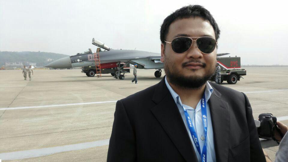 在珠海航展被北方工业漂亮的礼仪小姐当做中东狗大户介绍了半个小时