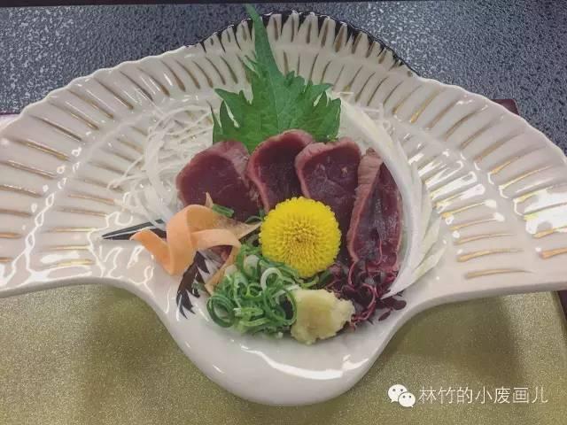仔细想起来,前几天在奈良温泉酒店吃的鹿肉刺身已经算是重口了.
