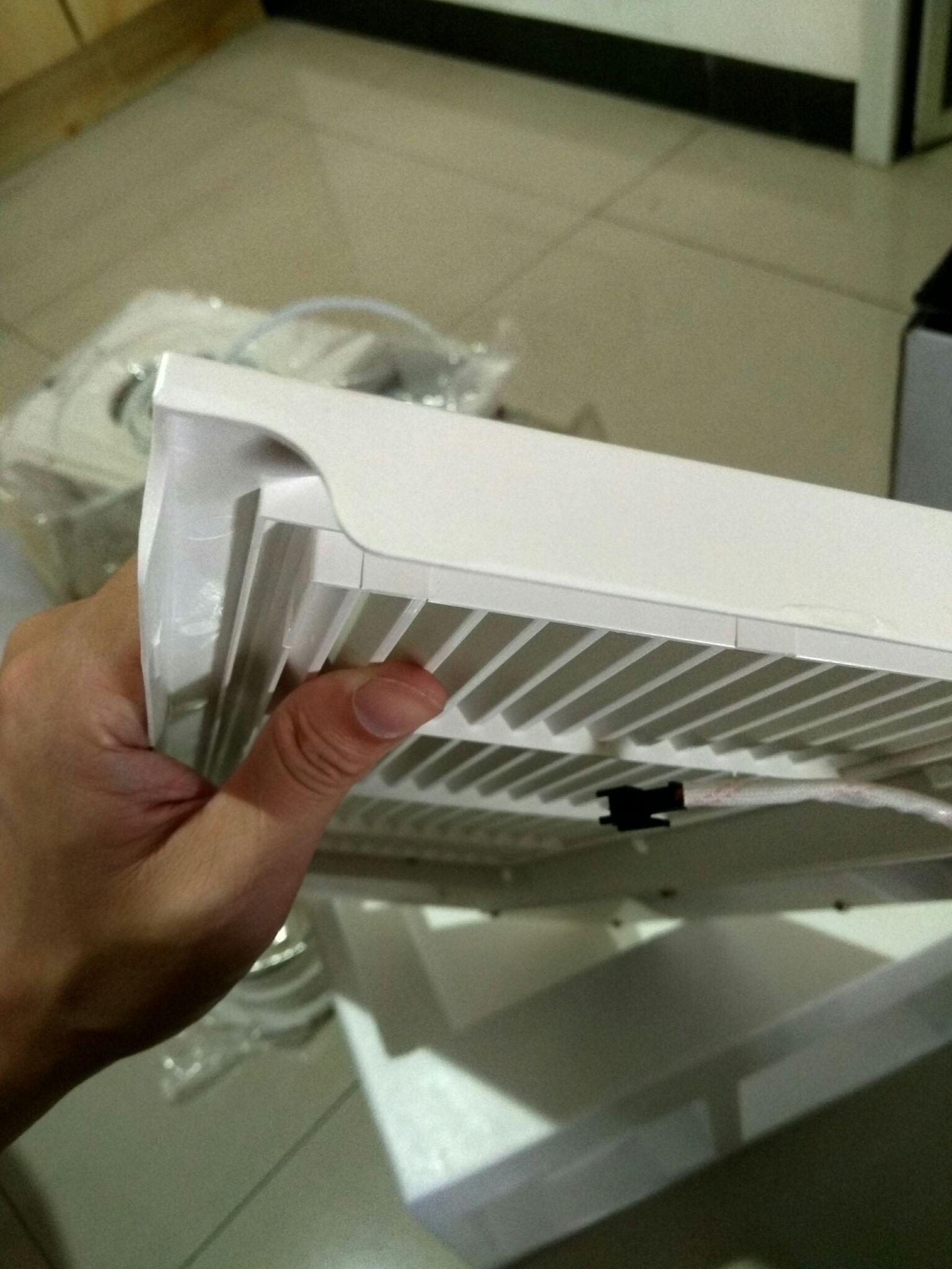 奥普浴霸的天猫旗舰店,促销卖残次品