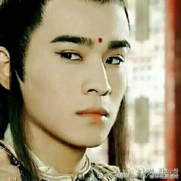 鹿晗,乔振宇的眼睛美在何处?非脑残粉,只是对