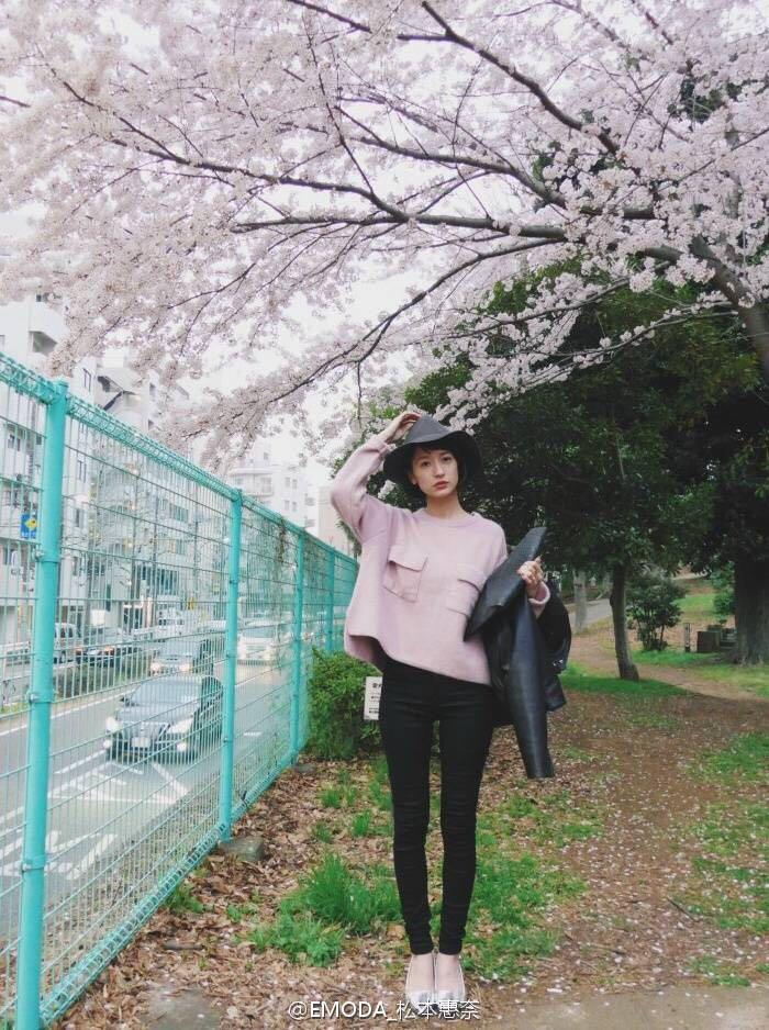 胸大的16岁女生如何穿得有格调?