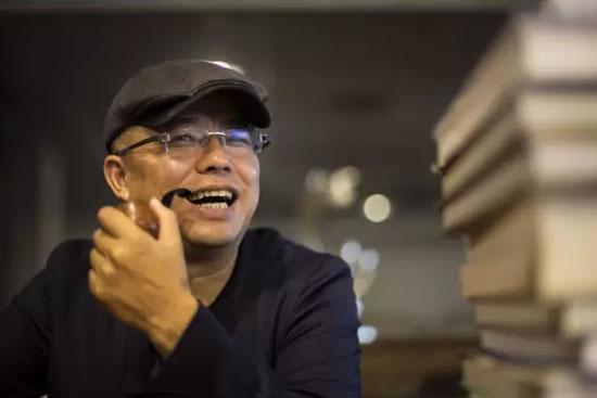 身为建筑师的聂建平,自然也希望可以不受甲方的约束,盖自己喜欢的房子