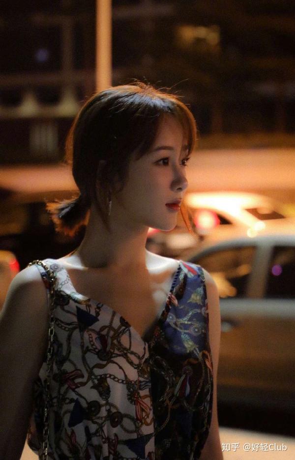 杨紫英语名 杨紫的英语名字 为什么杨紫不关注李现