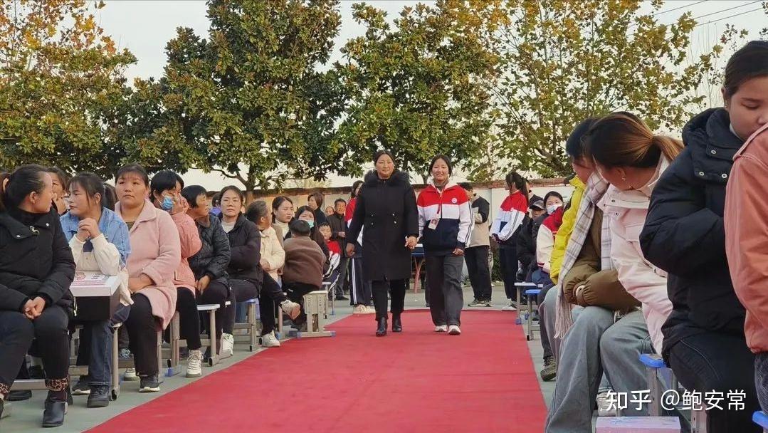 乘风破浪,扬帆起航——阜南黄寨中学期中表彰大会暨广播体操颁奖