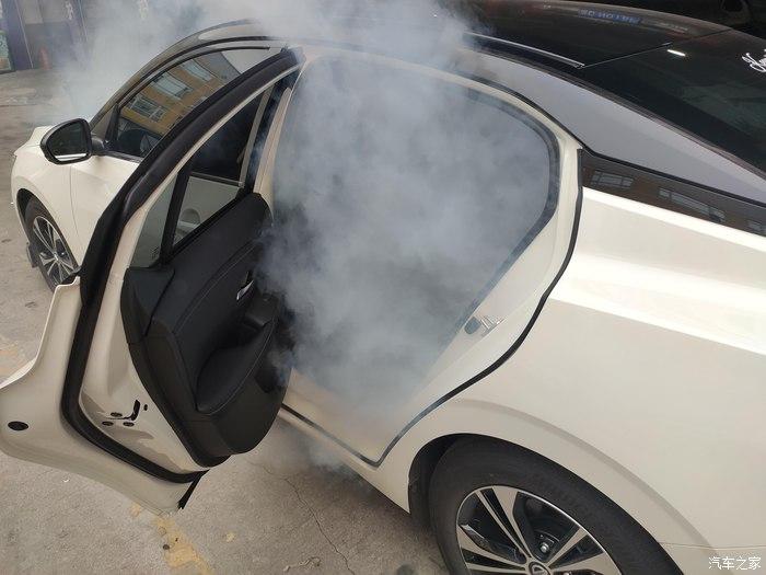 你好2021给轩逸进行车内雾化消毒健健康康迎新年