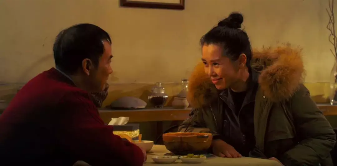 影片想传达的本该是一个留恋人世间烟火气的罪犯无法上岸的故事,可惜