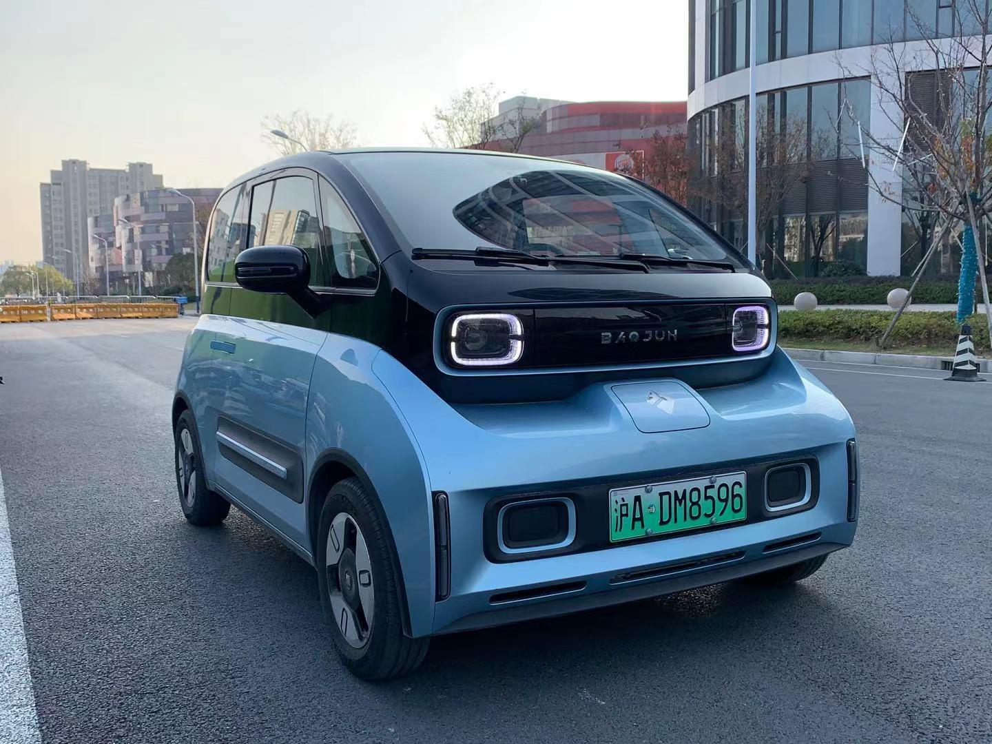 新宝骏e300plus能上牌的老头乐还是有实力的代步车