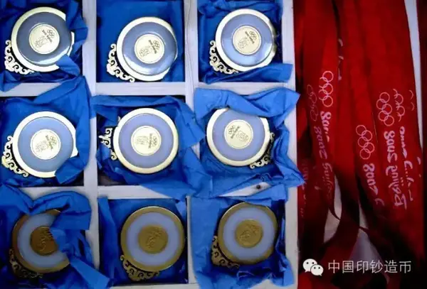 十年过去,是时候揭秘“金镶玉”背后的故事了