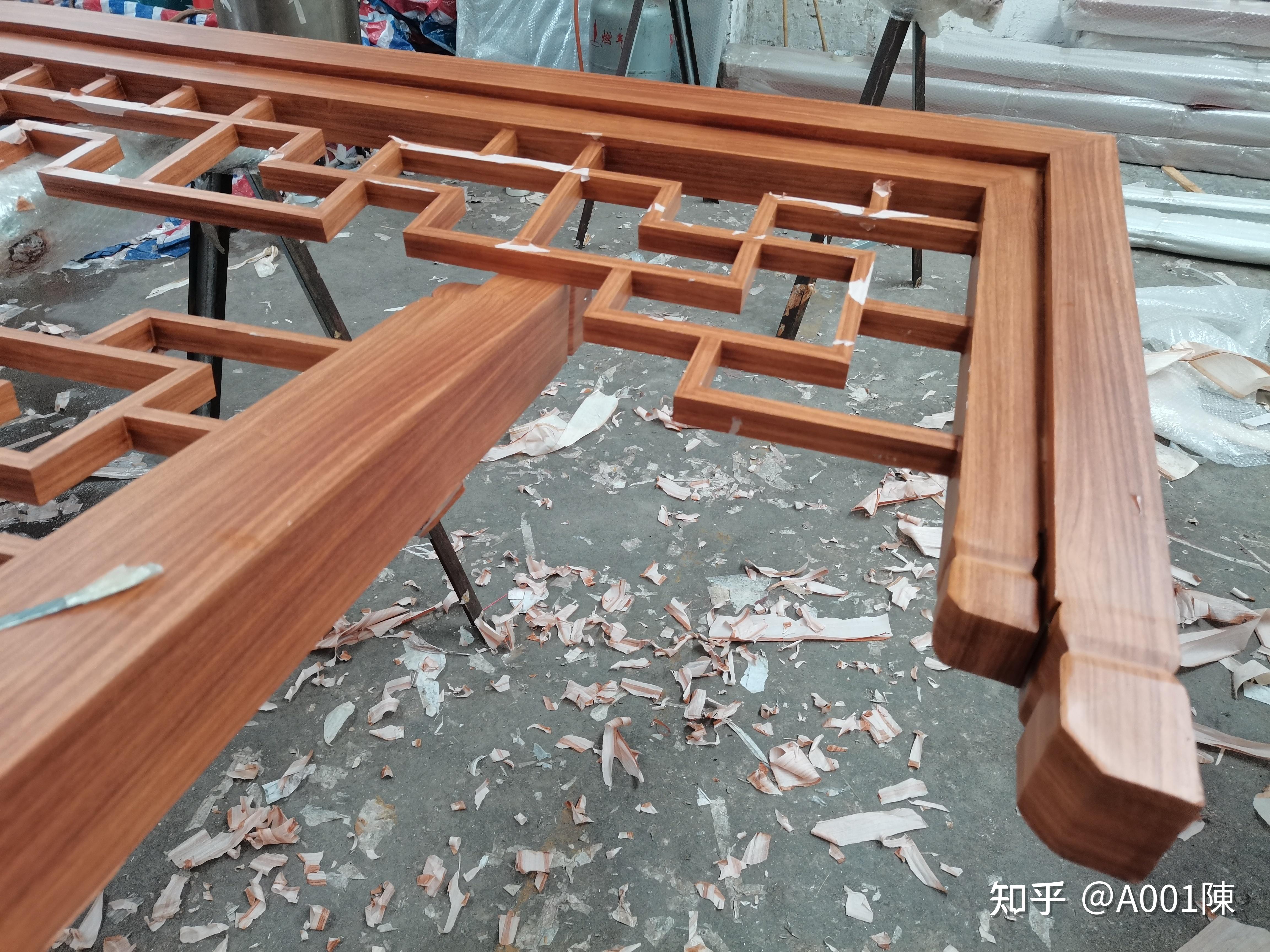 黄花梨木纹色铝挂落酒店门头仿古冰裂纹挂落