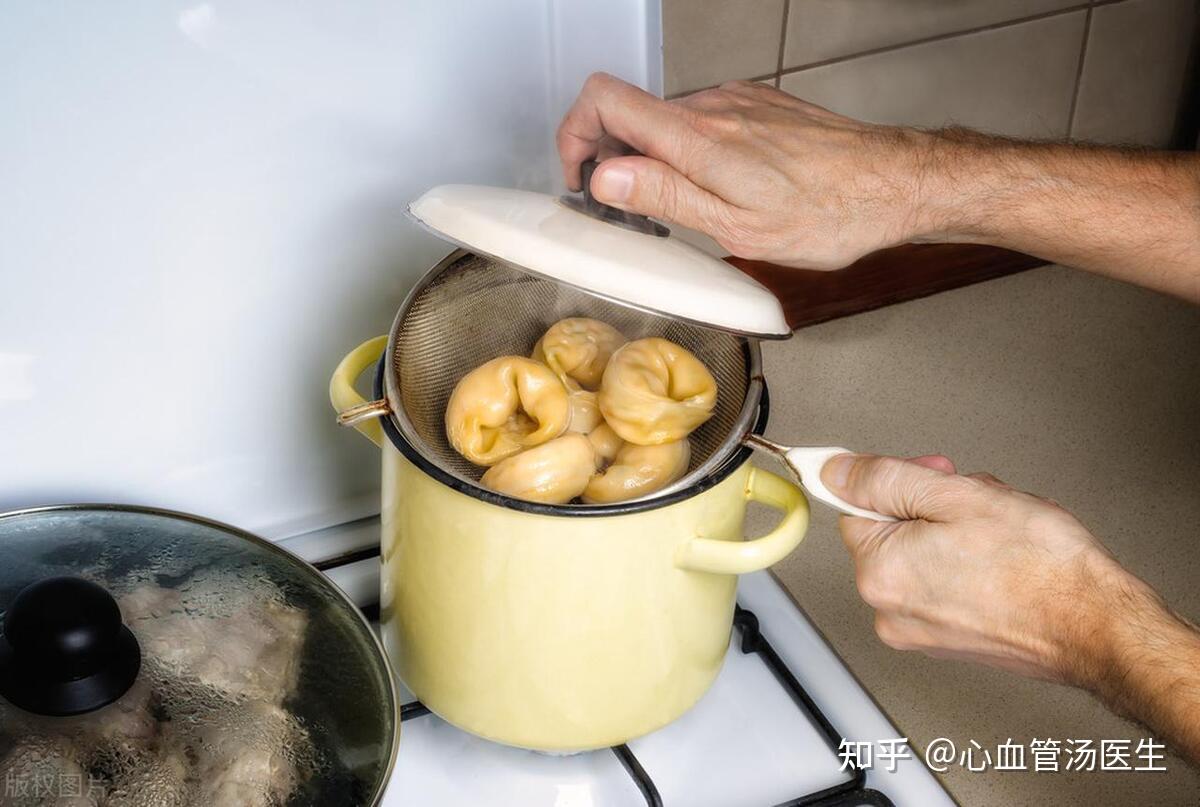年夜饭后哪些菜需要“忍痛割爱”？剩菜怎样吃更安全？ - 知乎