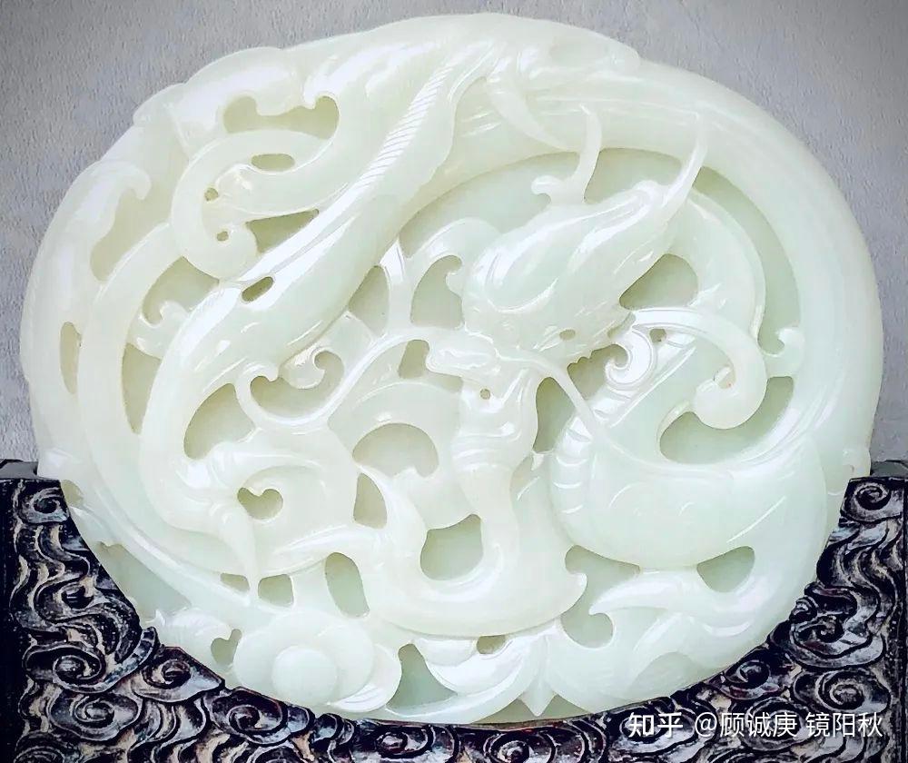 激安大特価，定番】 【金閣】中国美術 玉石彫刻 緑玉 刻梅木 龍鳳題詩紋