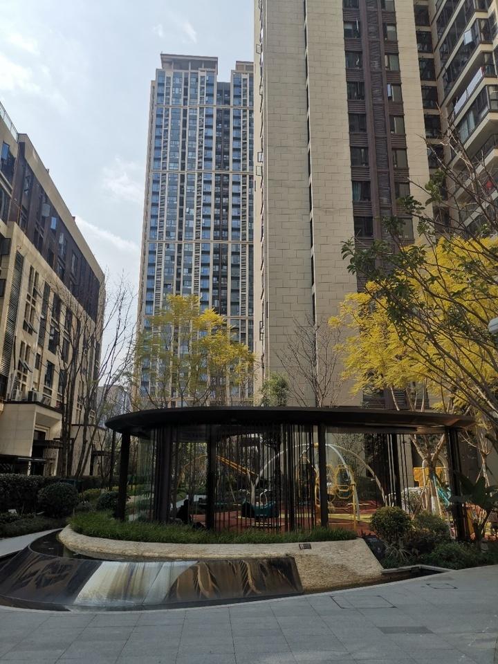 【成都高新区】宸光和悦精装套四准新房8.1折起拍,325w!