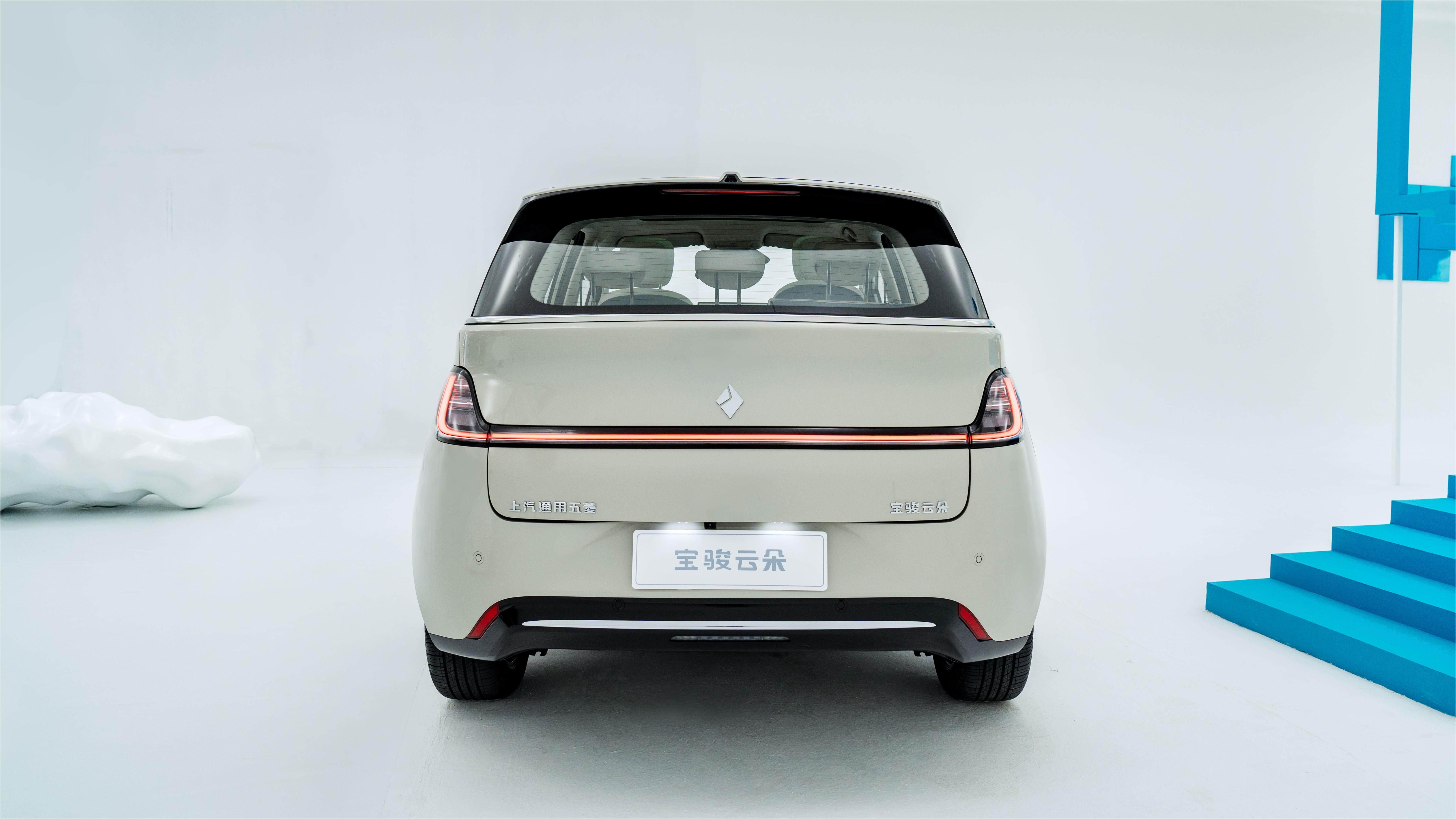 12万就有顶级智驾宝骏2023年王炸来袭车内满满奶油风