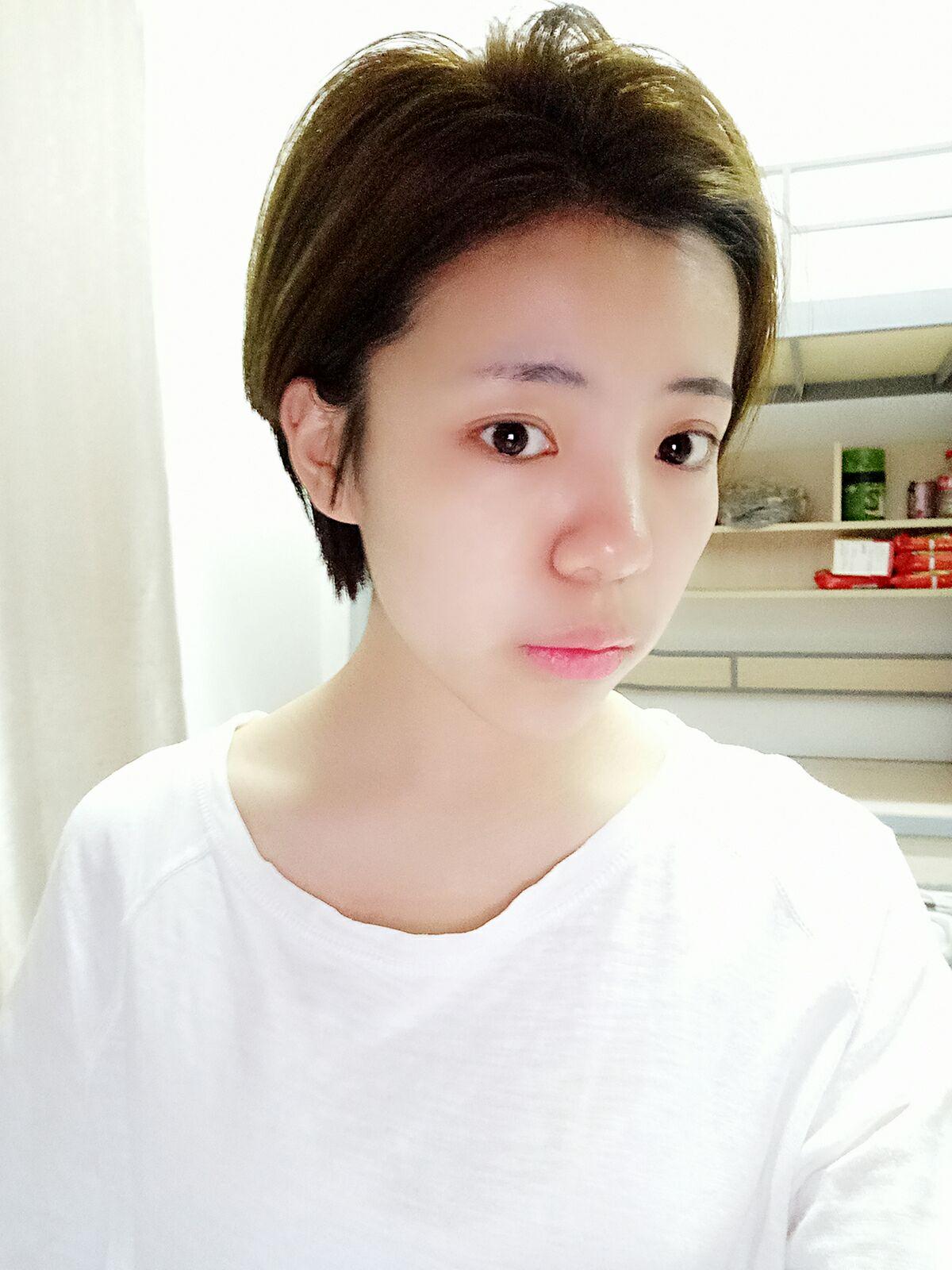 女生剪了短发后看起来比较英气是什么体验?