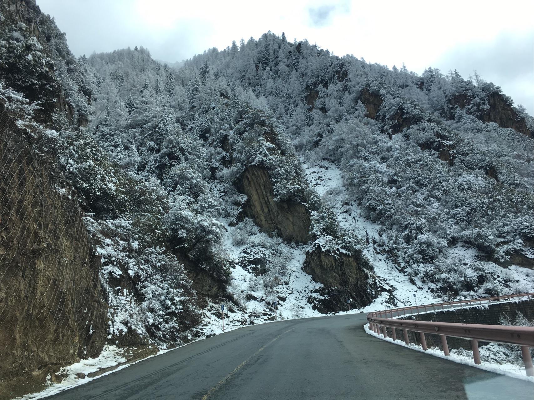 从成都出发去稻城亚丁,穷游,求攻略?