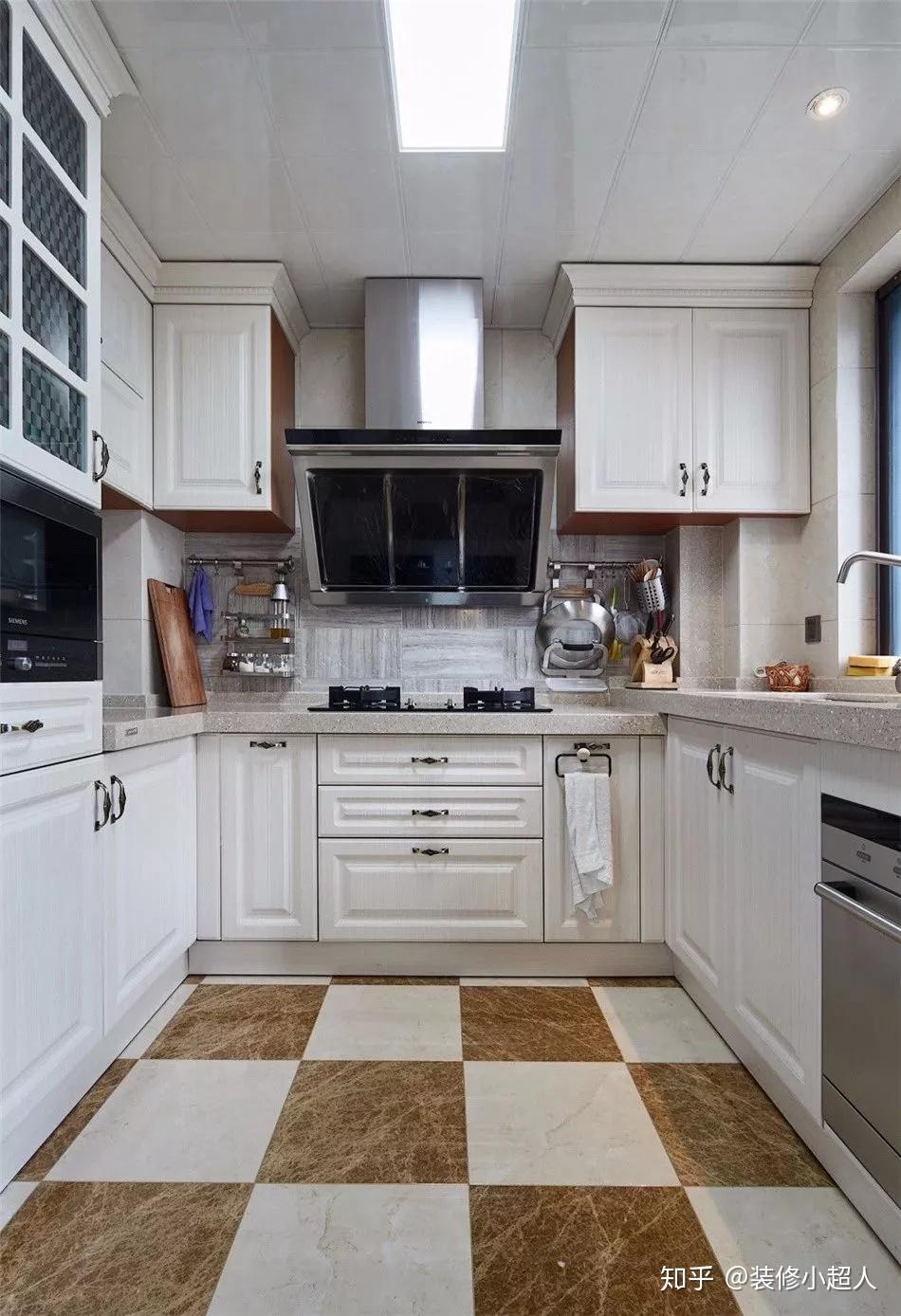 高低台的厨房橱柜设计案例让洗菜做饭更轻松