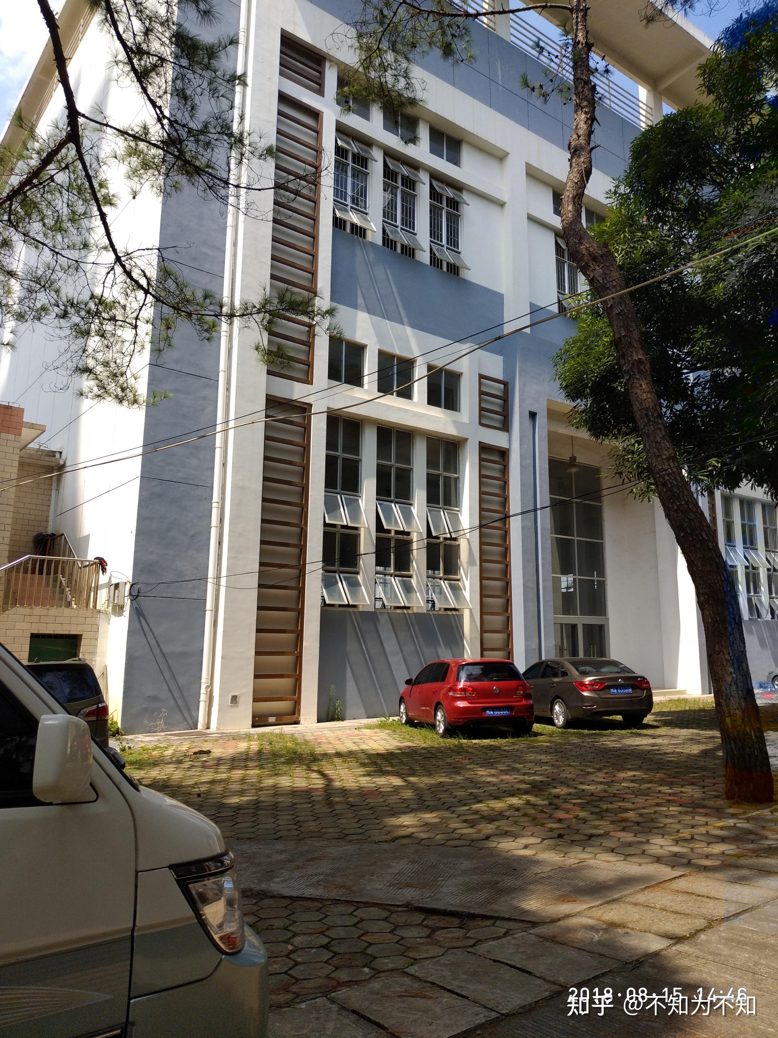 南宁市第二十一中学就读感受高中部